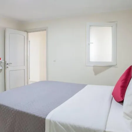 Newly Reconstructed Flat 107sqm! Lägenhet